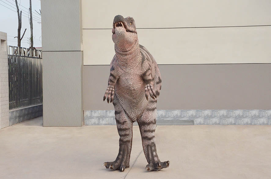 Realistic Walking Spinosaurus Dinosaur Suit