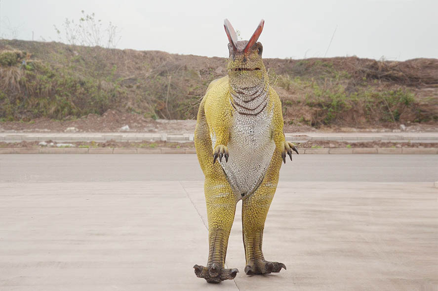 Realistic Dilophosaurus Wearable Costume