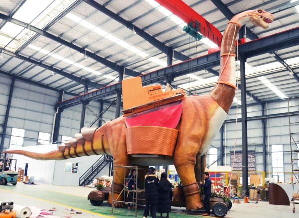 Parada de Dinosaurios de Lufeng, Yunnan (CET-F7)